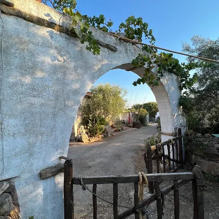 Casa de Férias Piccolo Borgo Di Pescatori San Giovanni Suèrgiu