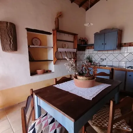 Piccolo Borgo Di Pescatori * Сан-Джованни-Суерджу