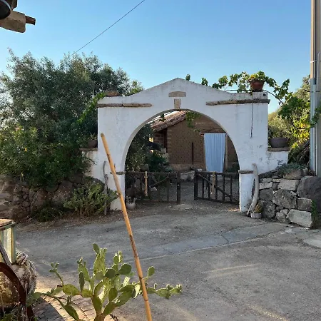 Piccolo Borgo Di Pescatori San Giovanni Suèrgiu